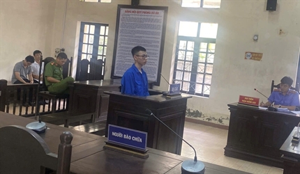 Viện KSND huyện Đan Phượng phối hợp với TAND cùng cấp tổ chức phiên tòa...